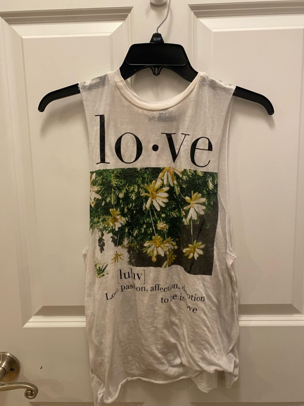 Forever 21 Women's White Graphic Tank Top